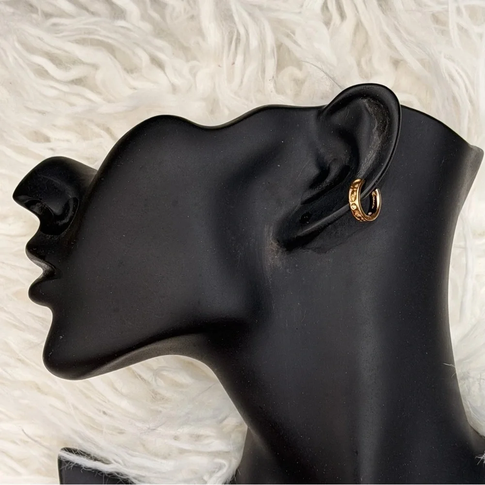 NWT Coach Signature Kissing Ear Cuff Gold